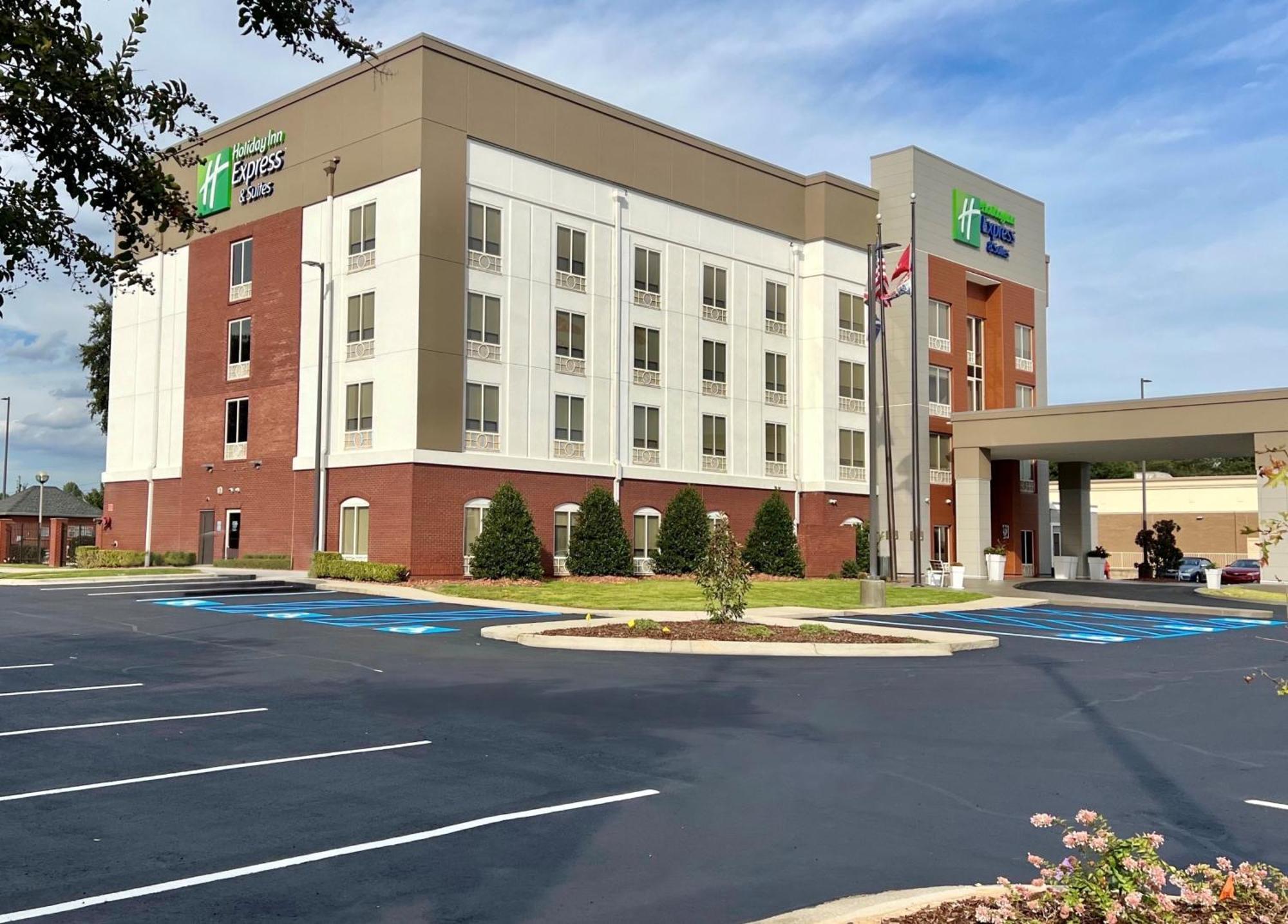 Holiday Inn Express & Suites - Tuscaloosa-University, An Ihg Hotel Exterior photo